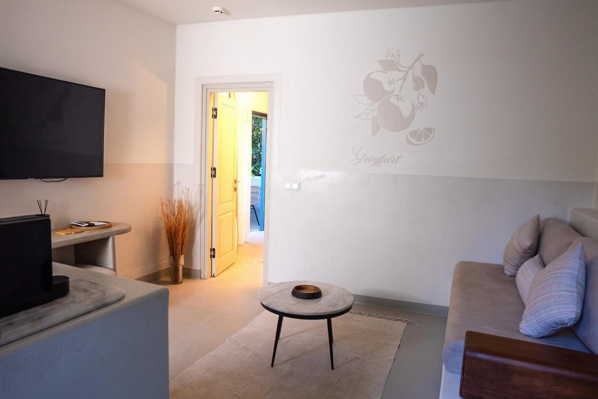 Pilos Suites Turunc Exterior photo