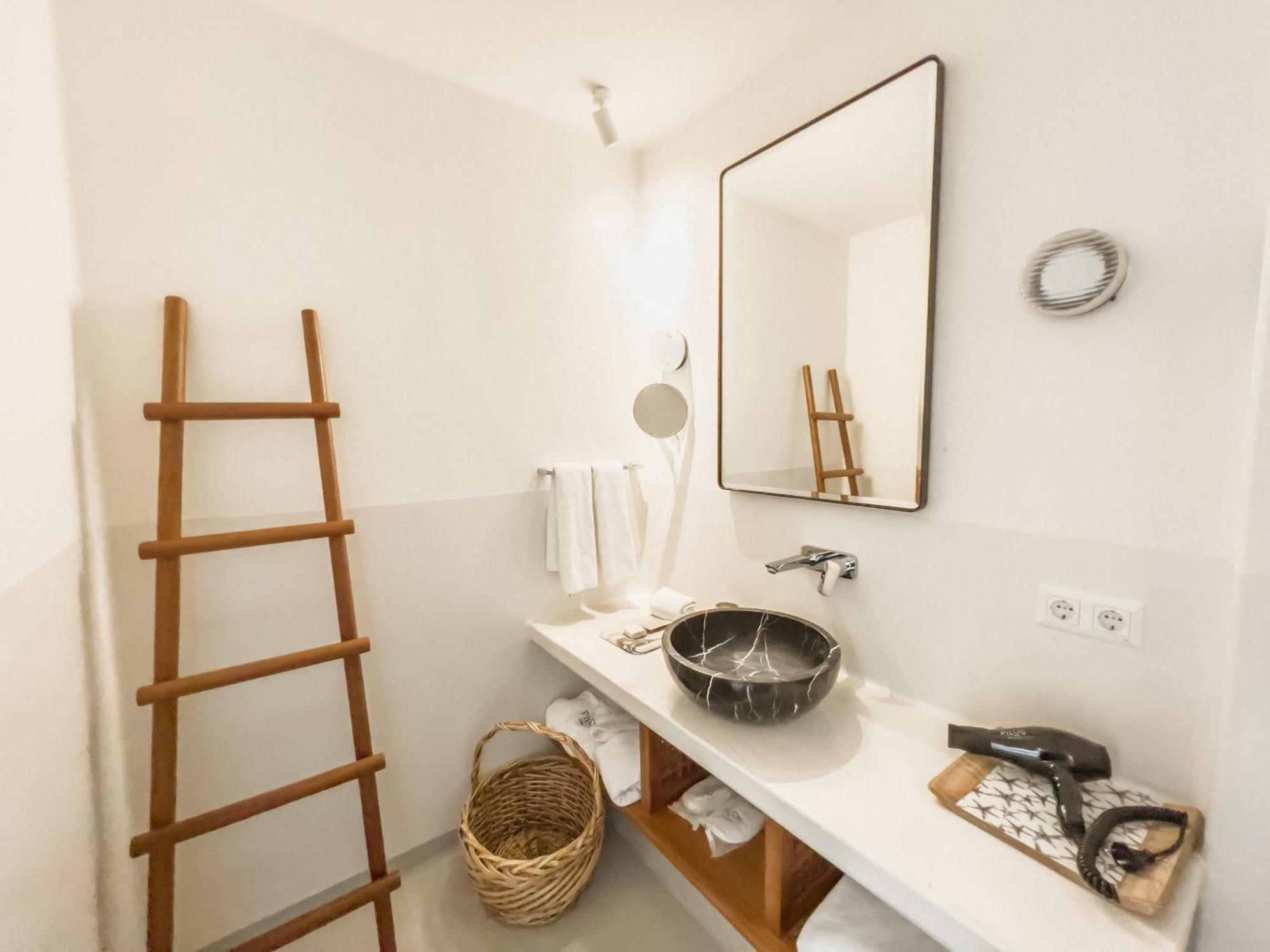 Pilos Suites Turunc Exterior photo